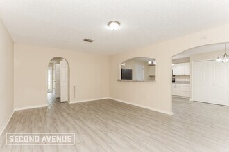 2012 Wiley Oaks Ln in Jacksonville, FL - Foto de edificio - Building Photo