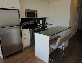 775-775 King St W in Toronto, ON - Building Photo - Building Photo