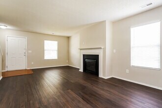 925 Mailwood Dr in Knightdale, NC - Building Photo - Building Photo