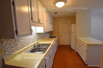 50 Thomas Way in Newnan, GA - Building Photo - Building Photo