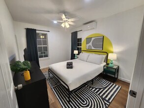 6400 Sherman St, Unit SI ID1494630P in Houston, TX - Building Photo - Building Photo