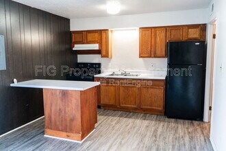3104 E Governor John Sevier Hwy in Knoxville, TN - Building Photo - Building Photo