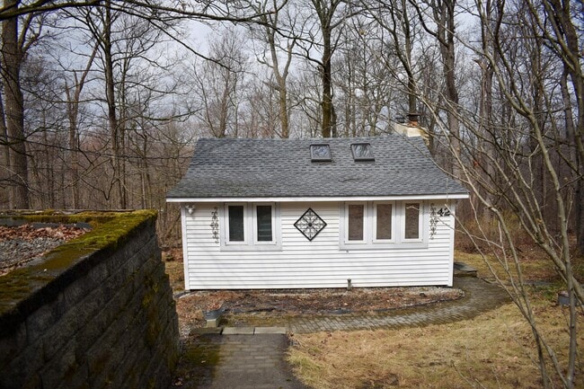 42 Woodland Cir S in Monroe, NY - Building Photo - Building Photo