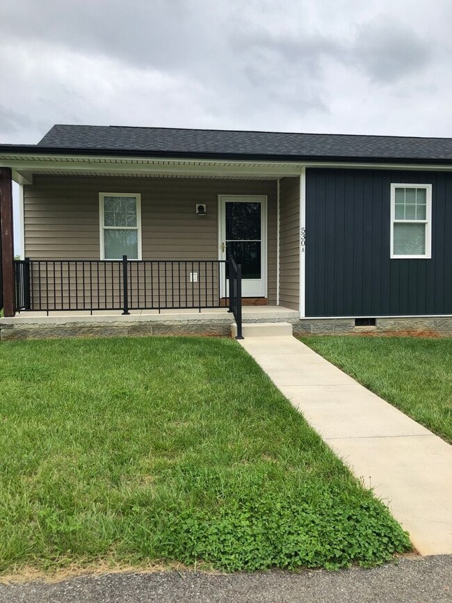 property at 530 Brookneal Hwy