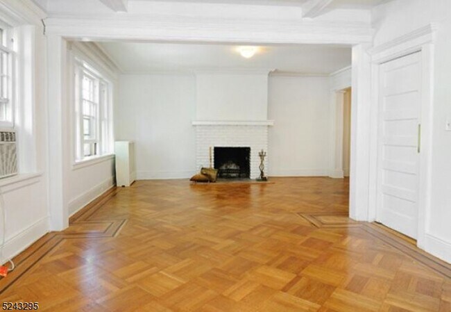 61 S Fullerton Ave in Montclair, NJ - Building Photo - Building Photo