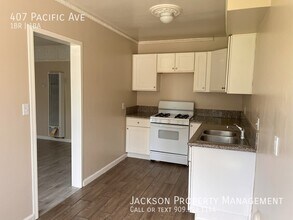 407 Pacific Ave in Riverside, CA - Building Photo - Building Photo