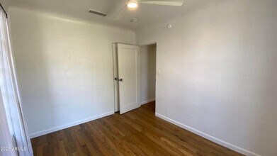 1136 E Almeria Rd in Phoenix, AZ - Building Photo - Building Photo