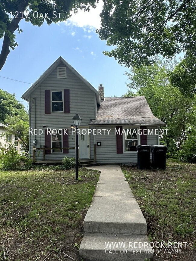 property at 1217 Oak St