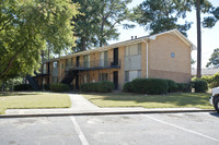 Northeast Plaza Apartments in Atlanta, GA - Foto de edificio - Building Photo