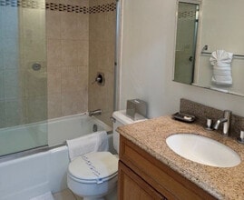 754 9th Ave in New York, NY - Building Photo - Building Photo