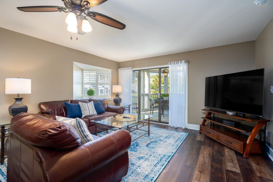 331 Wendover Hill Ct in Charlotte, NC - Building Photo
