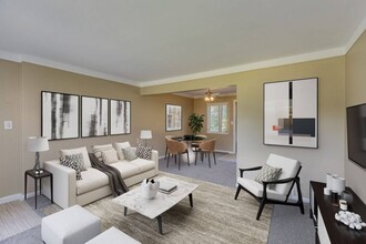 Oak Park Manor Apartments & Townhomes - Oa... in Oak Park, MI - Building Photo - Building Photo