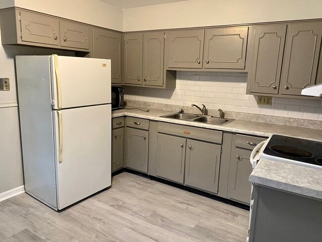 521 S Sandusky Ave in Bucyrus, OH - Building Photo - Building Photo