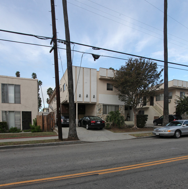 1745 N Wilton Pl in Los Angeles, CA - Building Photo - Building Photo