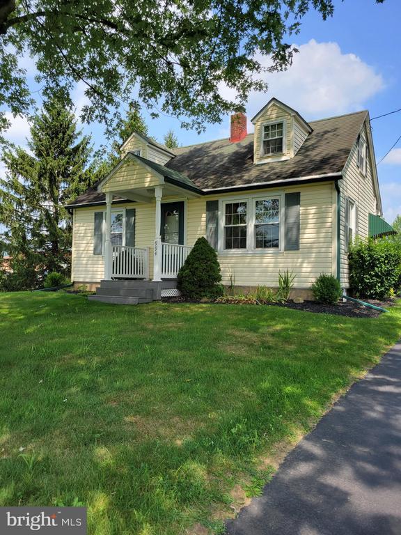 994 Gravel Pike in Palm, PA - Building Photo - Building Photo