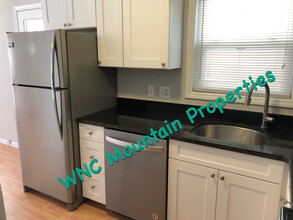 136 Barnard Ave in Asheville, NC - Building Photo - Building Photo