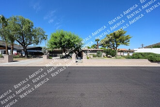 13242 N 11th Ave in Phoenix, AZ - Building Photo - Building Photo