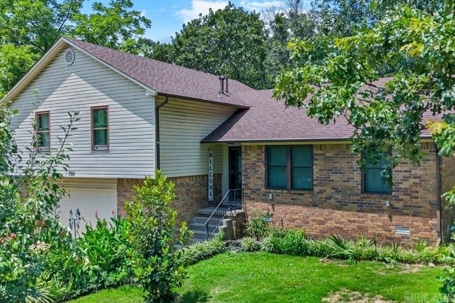 property at 7501 Oak Ridge Rd