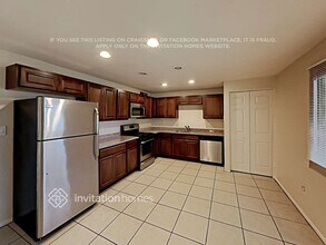 14226 N 38th Pl in Phoenix, AZ - Building Photo - Building Photo