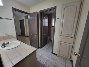 1530 Serene Dr in Laredo, TX - Building Photo - Building Photo