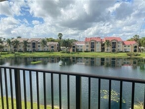 2081 Renaissance Blvd in Miramar, FL - Building Photo - Building Photo