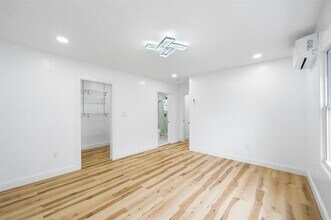 1 Sisson Ct in Bayonne, NJ - Foto de edificio - Building Photo