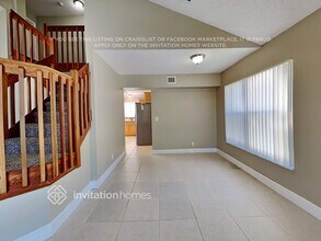 5170 Foxhall Dr N in West Palm Beach, FL - Foto de edificio - Building Photo