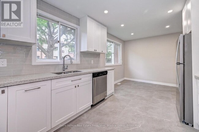 property at 110 Conway Dr