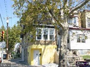 401 E Rockland St in Philadelphia, PA - Building Photo