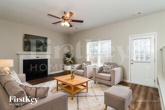 3091 Overlook Ln in Douglasville, GA - Foto de edificio - Building Photo