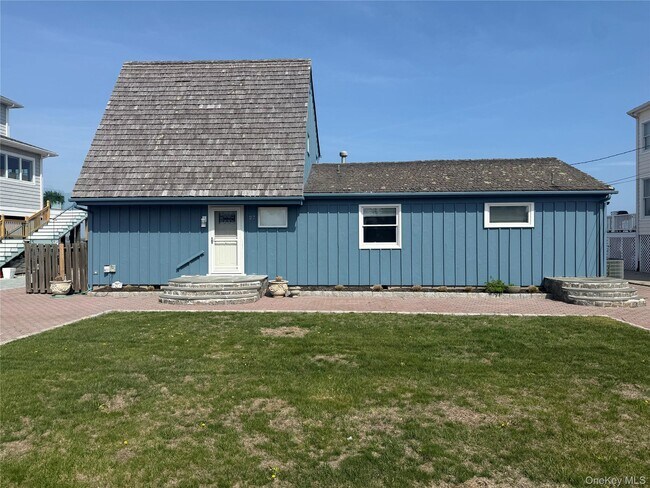 property at 25 Shinnecock Rd