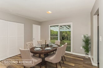 940 Hollytree Dr in Cincinnati, OH - Foto de edificio - Building Photo