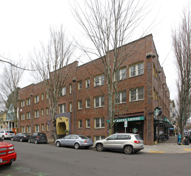 Savoy Apartments in Portland, OR - Building Photo - Building Photo