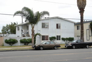 2602 Mcfadden Ave Apartments