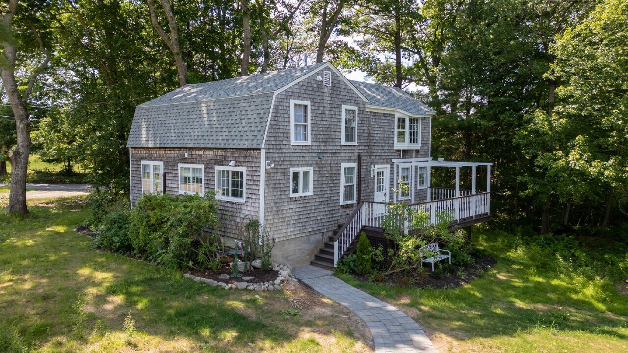 106 Arundel Rd in Kennebunkport, ME - Foto de edificio