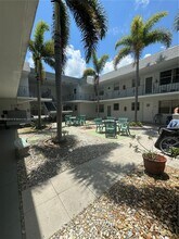 1300 N 17th Ave in Hollywood, FL - Building Photo - Building Photo