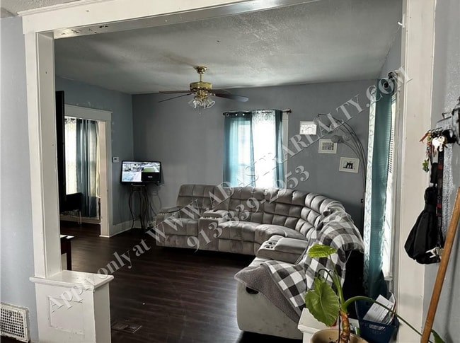 221 N 17th St in Kansas City, KS - Building Photo - Building Photo