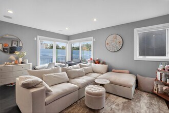 1 Grand St in Weehawken, NJ - Building Photo - Building Photo