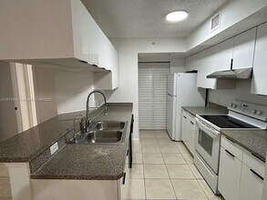 450 S Park Rd in Hollywood, FL - Building Photo - Building Photo