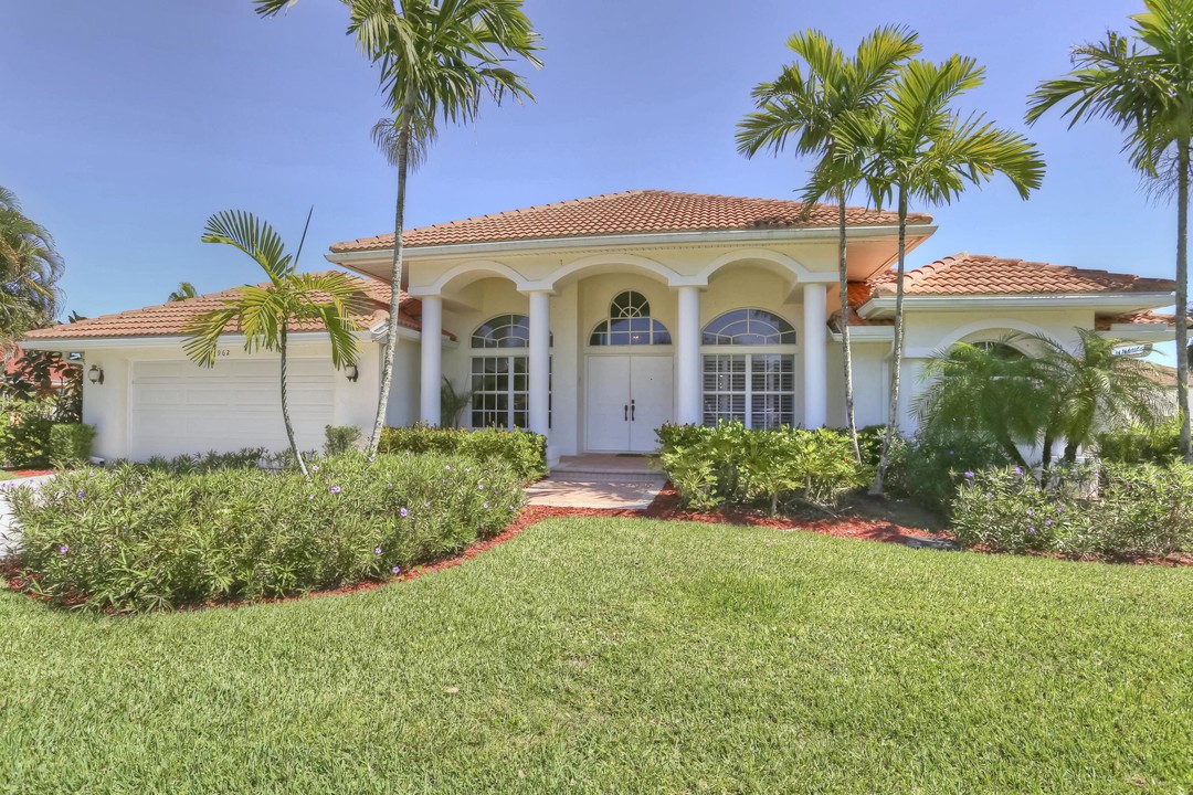 2962 Bolton Ct in Wellington, FL - Foto de edificio