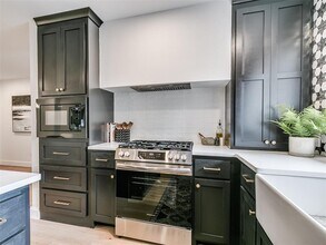 700 Greenwood Dr in Midwest City, OK - Building Photo - Building Photo