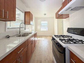 1722 E Victoria Ave, Unit A in San Bernardino, CA - Building Photo