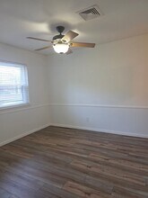 5426 Valley Green Dr in Wilmington, DE - Building Photo - Building Photo