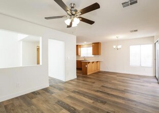 2408 Character Ct in North Las Vegas, NV - Building Photo - Building Photo