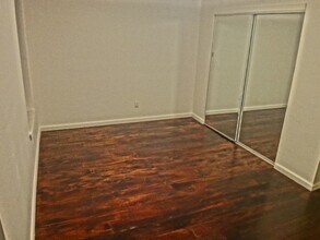 1207 Green St, Unit 2 in Philadelphia, PA - Foto de edificio - Building Photo