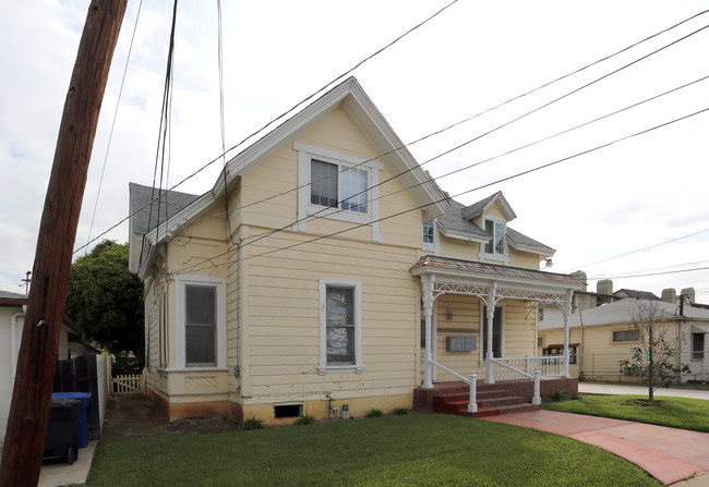 151 Landis Ave in Chula Vista, CA - Foto de edificio - Building Photo