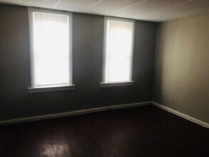 1810 Ley St in Pittsburgh, PA - Building Photo - Building Photo