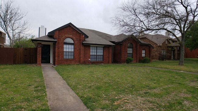 property at 452 Chestnut Ln