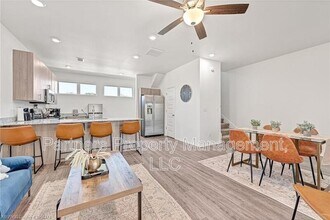 1766 S Razorback Rd in Fayetteville, AR - Building Photo - Building Photo