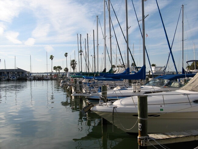 326 W Honey St, Unit 3 in Dunedin, FL - Building Photo - Building Photo